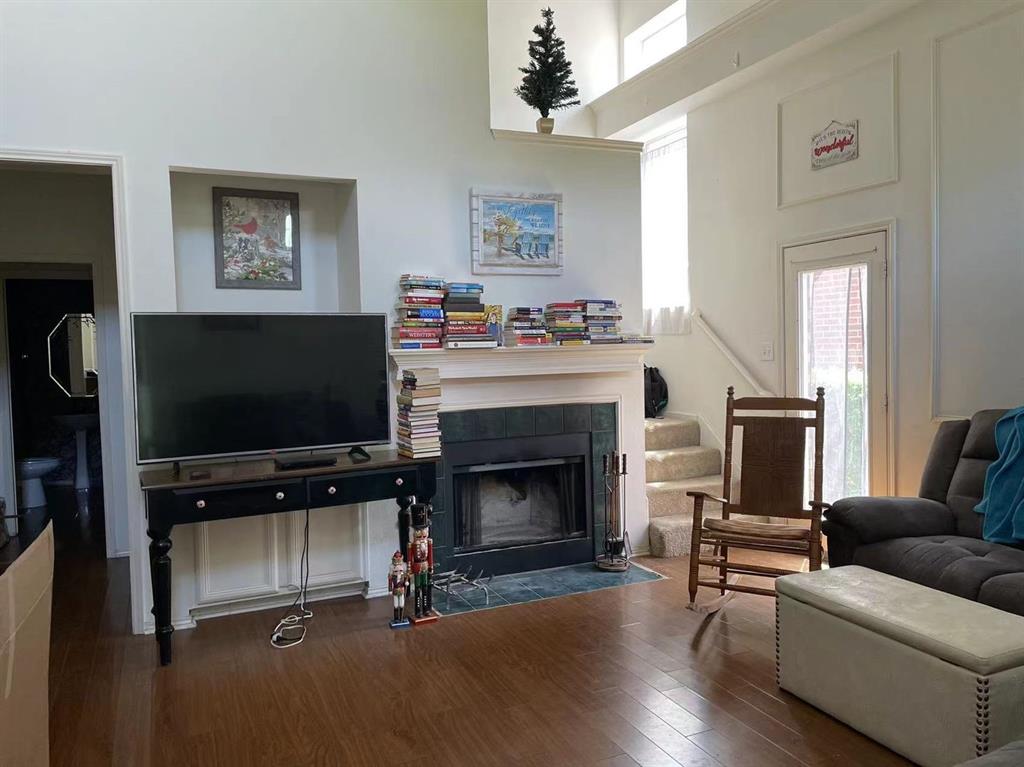 DEER CREEK AT PRESTON MEADOW - Residential Lease