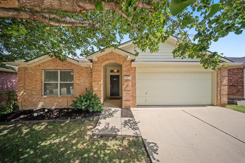 1813 Little Deer Lane