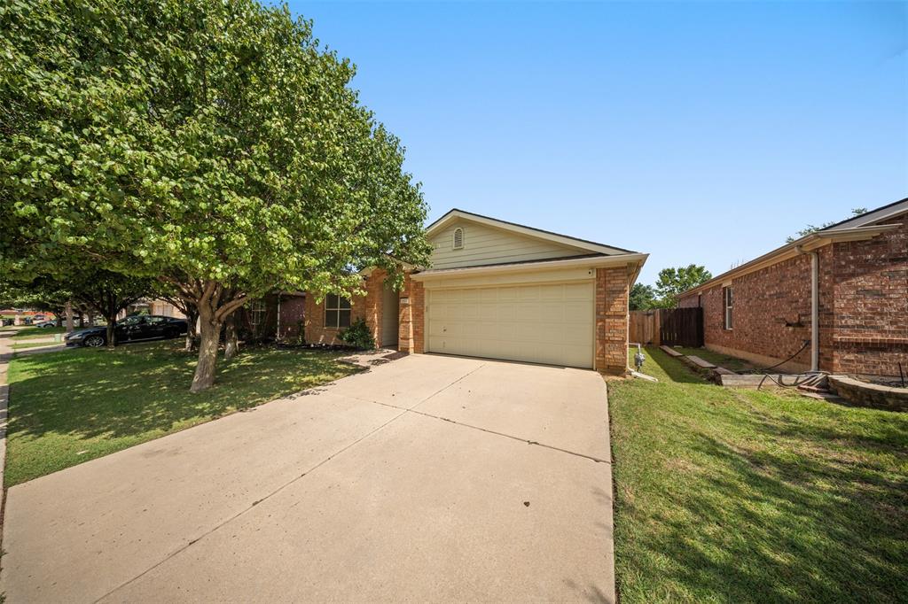 1813 Little Deer Lane