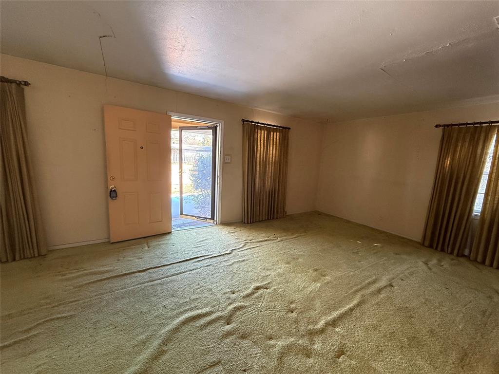 7725 Davenport Avenue