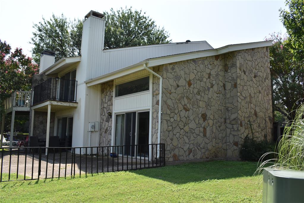 Country Place Twnhs 01 - Residential