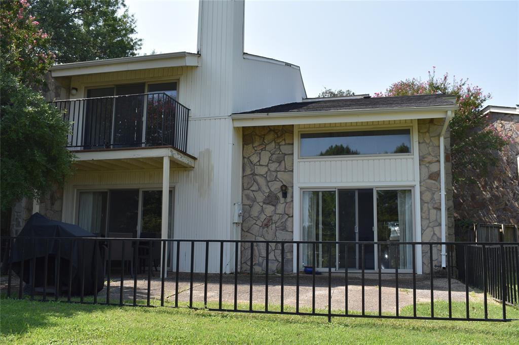 Country Place Twnhs 01 - Residential