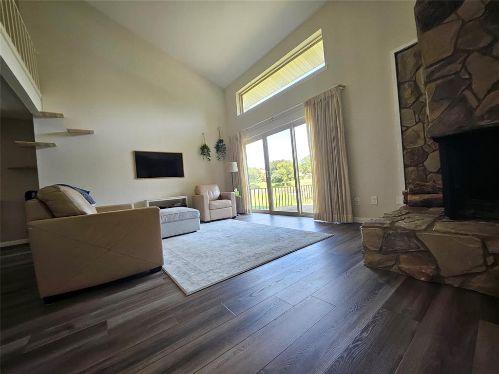 Country Place Twnhs 01 - Residential