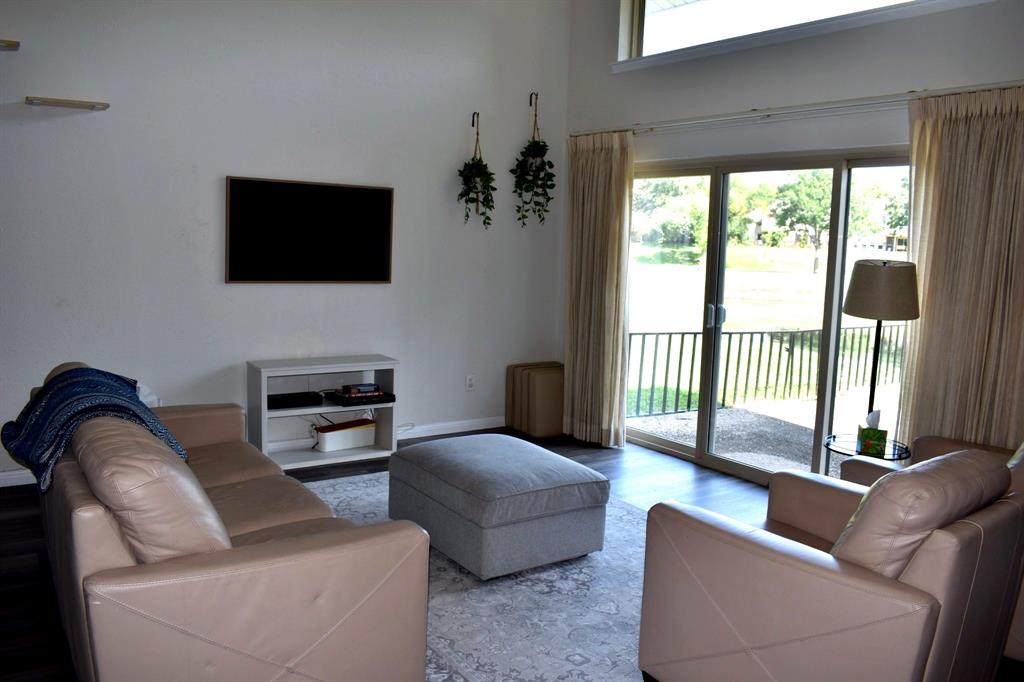 Country Place Twnhs 01 - Residential