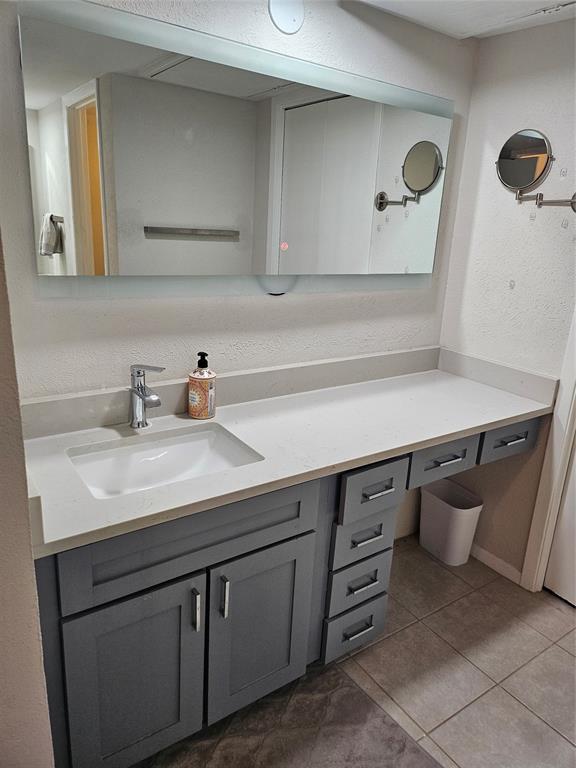 Country Place Twnhs 01 - Residential