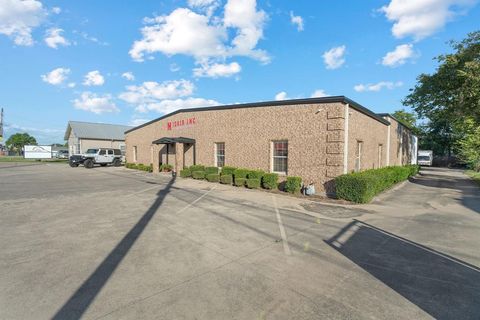 132 W Mcleroy Boulevard Saginaw TX 76179