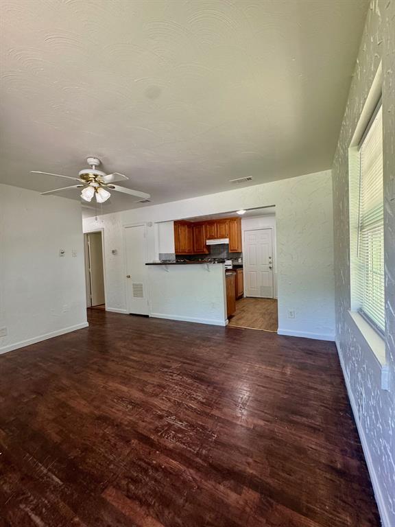 2132 Potter Lane