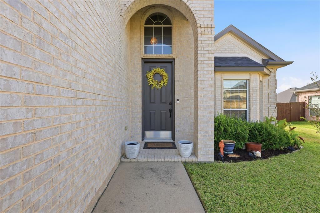 6957 Bent Spur Drive