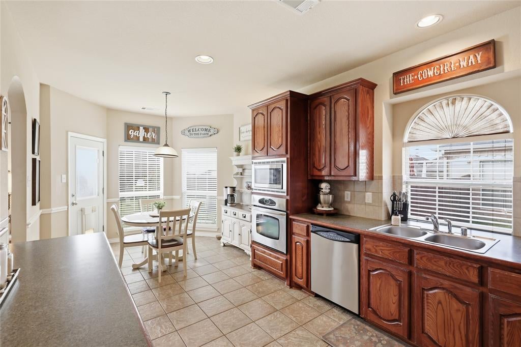 6957 Bent Spur Drive