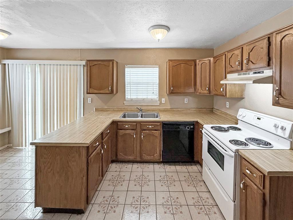 Meadow Creek #1 Add - Residential Lease