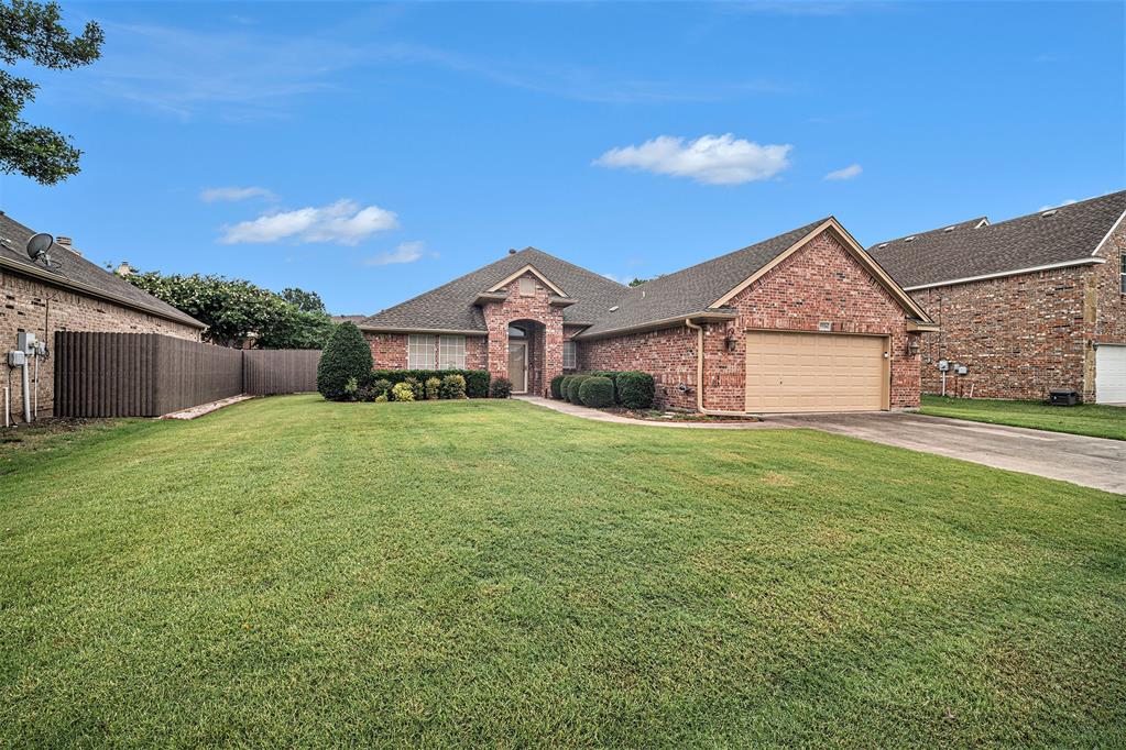5516 La Bandera Trail
