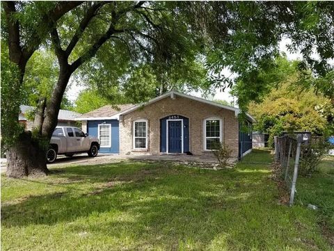 Photo of 3451 Elm Grove Road, Rowlett, TX 75098 (MLS # 21222296)