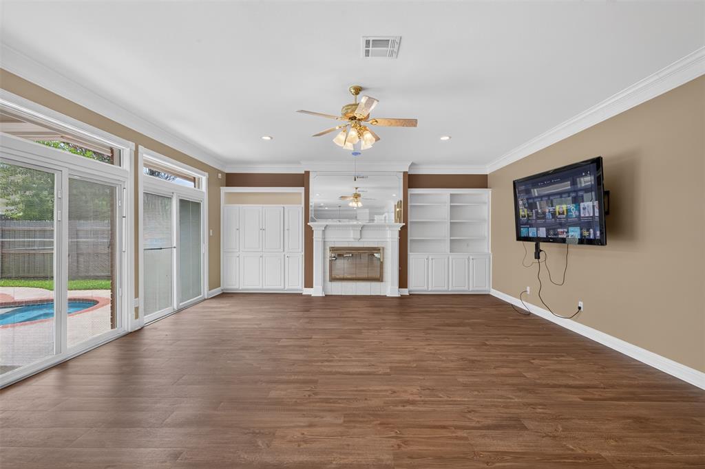 532 Parklane Drive