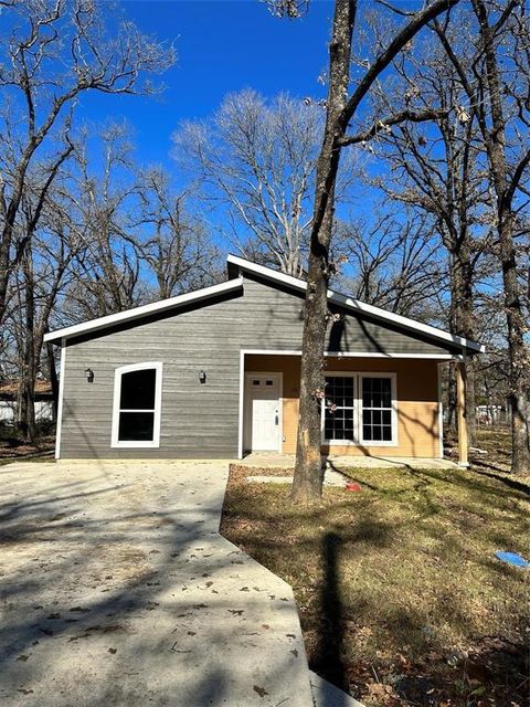 Photo of 118 Red Bird Lane, Mabank, TX 75156 (MLS # 21206461)