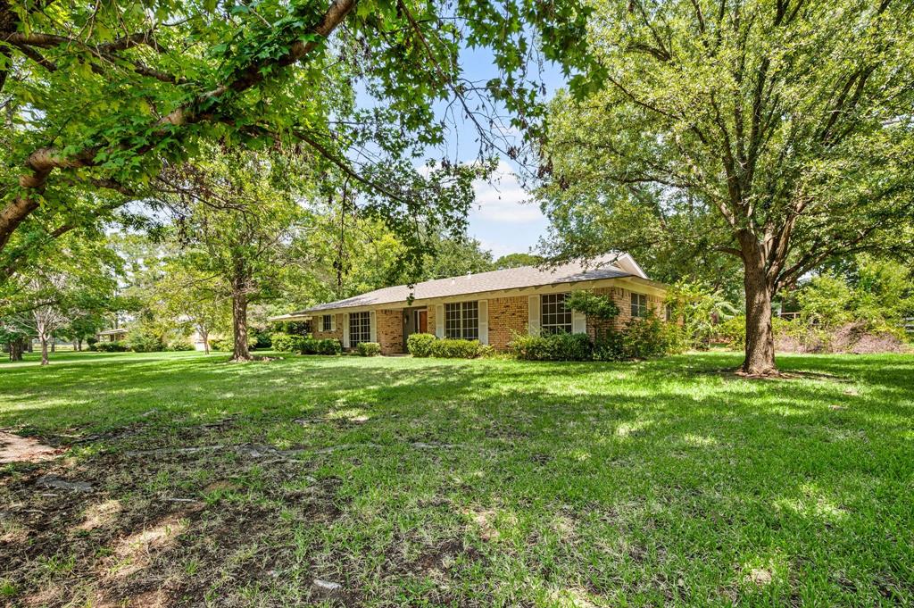 5017 Montclair. Drive