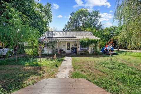Photo of 800 Cutler Street, Tioga, TX 76271 (MLS # 21065182)