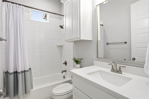 Tiny photo for 520 Fox Hill Court, Waxahachie, TX 75167 (MLS # 21200610)