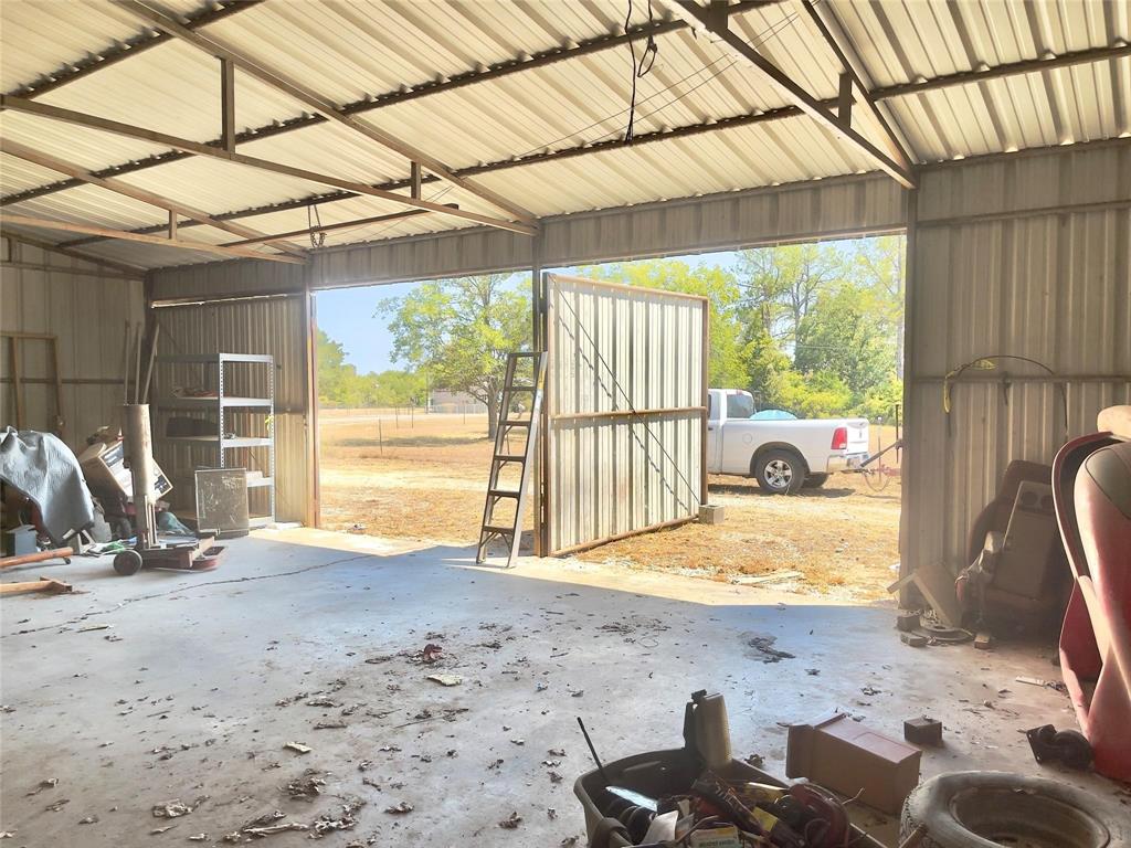 ACRES: 3.80 ABST: 1522 SURVEY: T & P RR CO SUR 13 - Residential