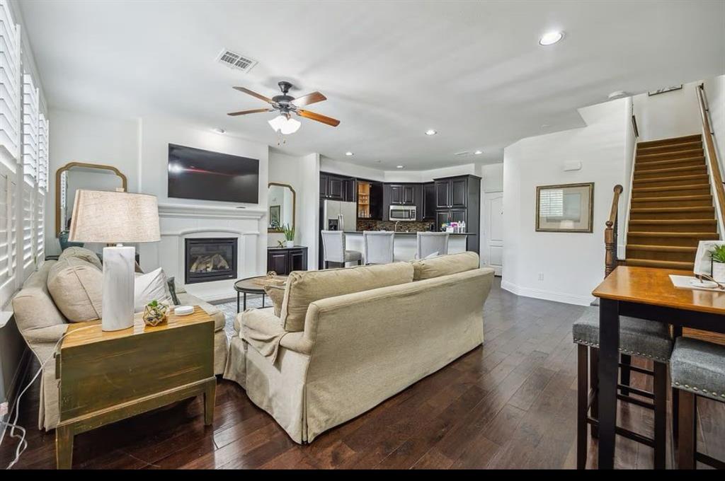 7925 Belinda Lane