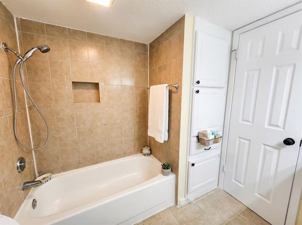 Prestonwood Green Condos - Residential