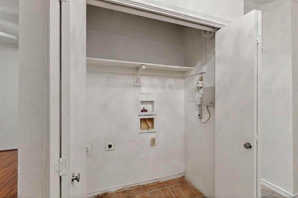 Keller Spgs Condos - Residential