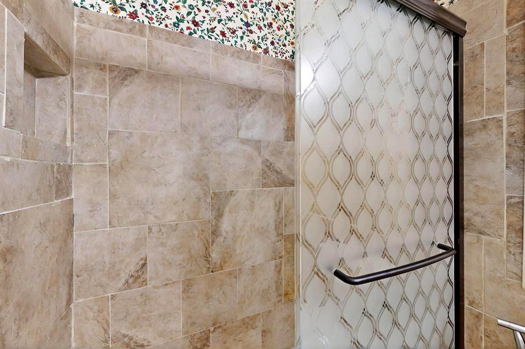 Keller Spgs Condos - Residential