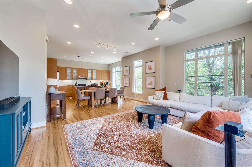 Reserve Utsw Condos - Residential