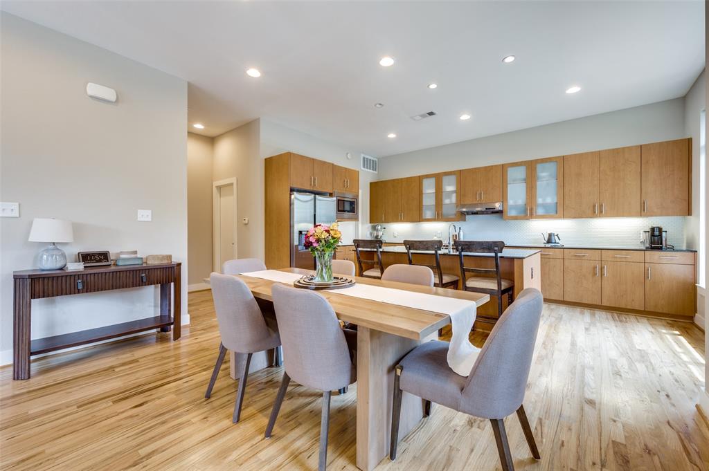 Reserve Utsw Condos - Residential