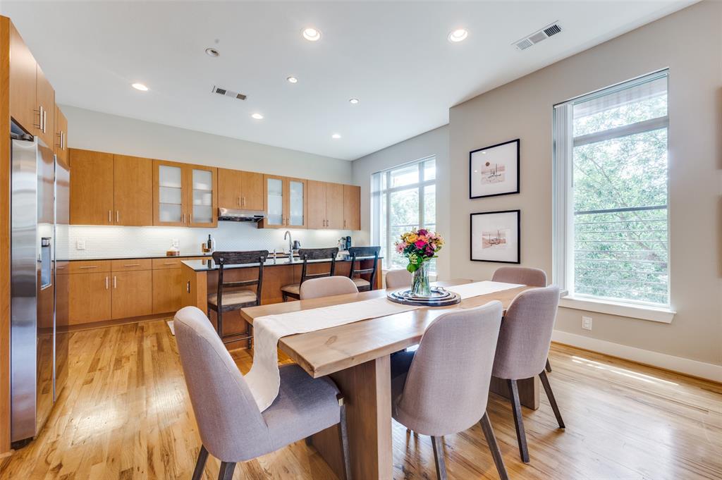 Reserve Utsw Condos - Residential