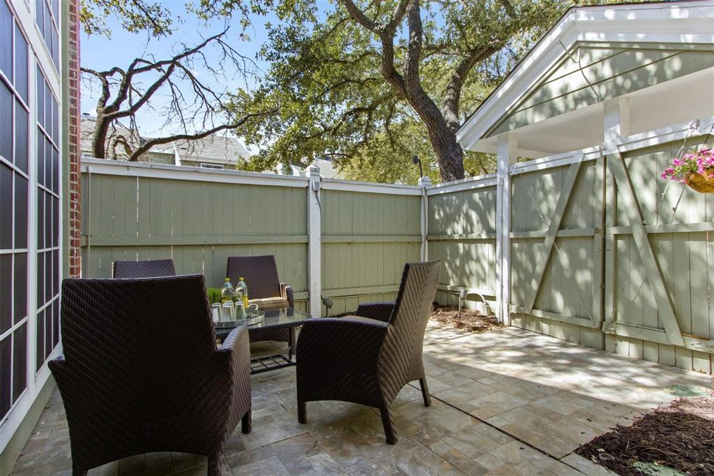 6220 Bentwood Trail 1805