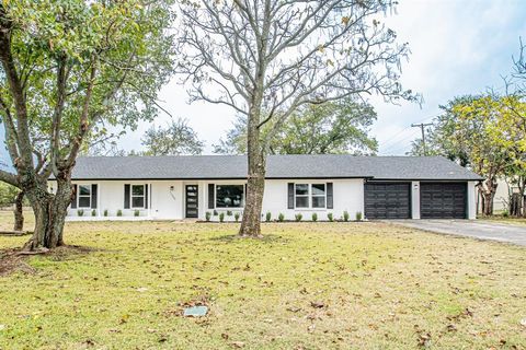 11300 Smallwood Drive Burleson TX 76028