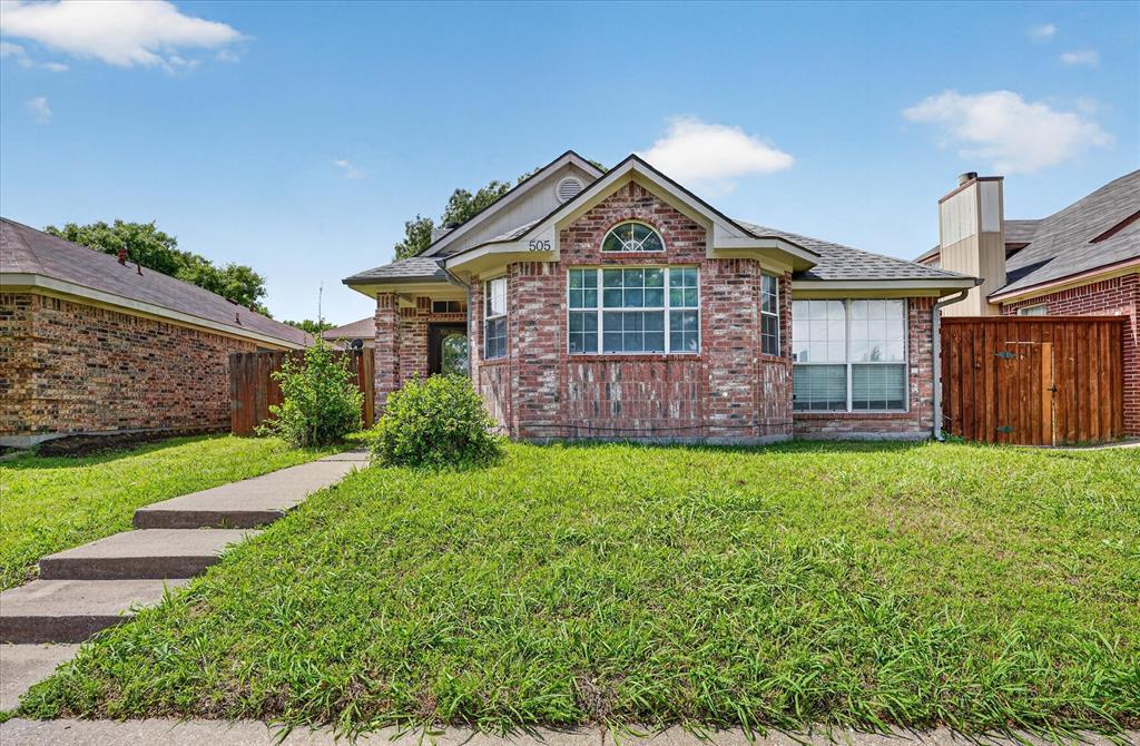 505 Picketts Drive