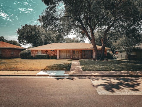 Photo of 6207 Marblehead Drive, Dallas, TX 75232 (MLS # 21347675)