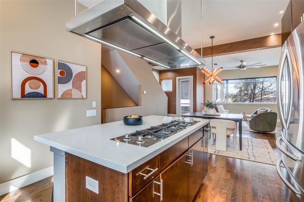 HAWTHORNE STREET TOWNHOMES - Residential