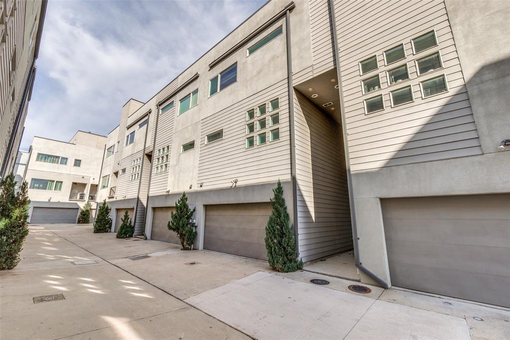 HAWTHORNE STREET TOWNHOMES - Residential