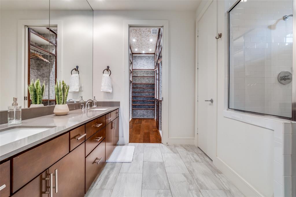 HAWTHORNE STREET TOWNHOMES - Residential