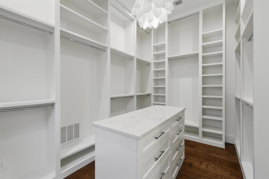 VAQUERO RESIDENTIAL - Residential