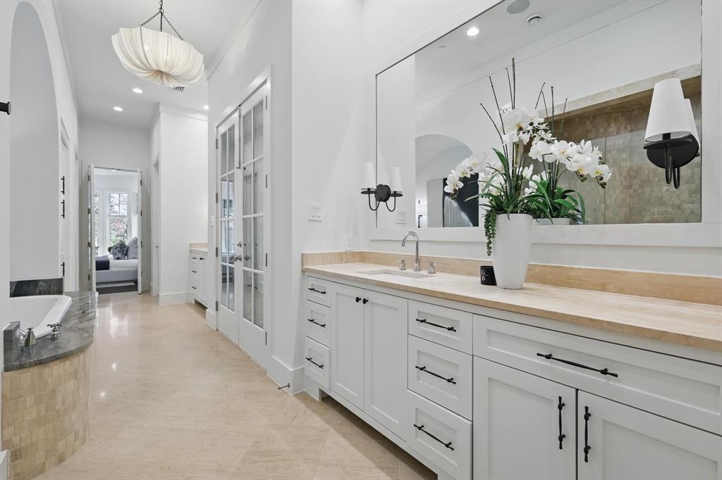 VAQUERO RESIDENTIAL - Residential