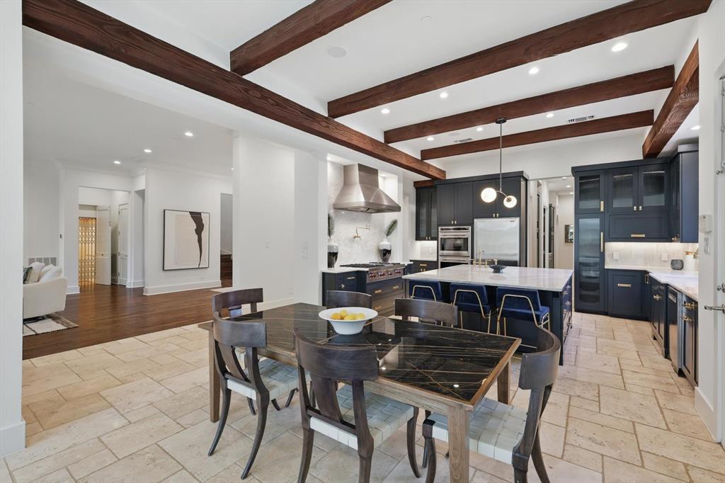 VAQUERO RESIDENTIAL - Residential