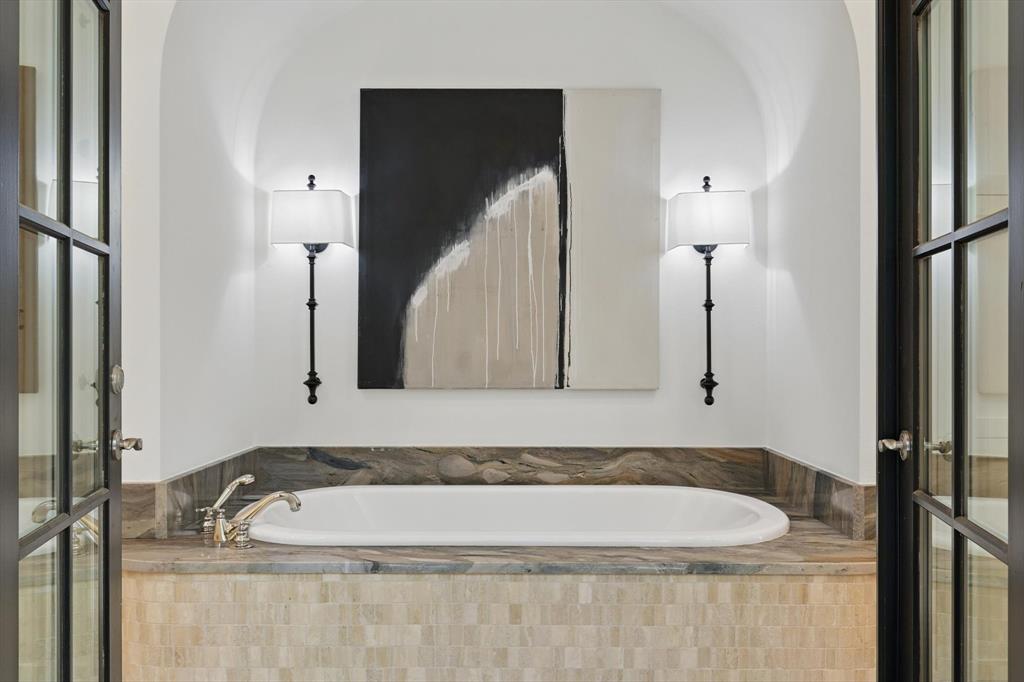 VAQUERO RESIDENTIAL - Residential