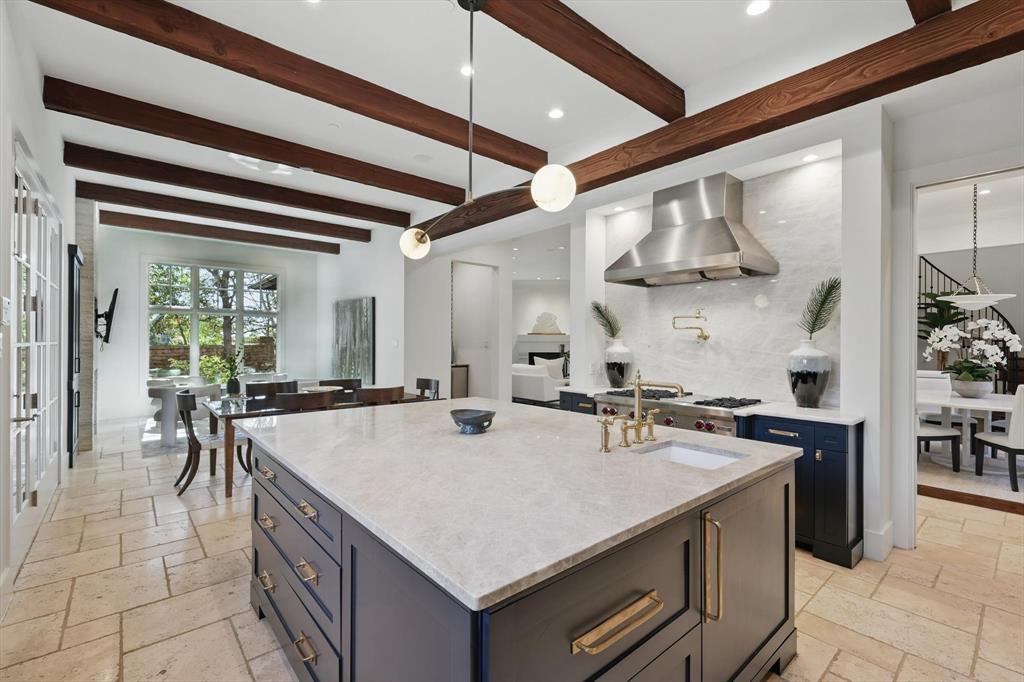 VAQUERO RESIDENTIAL - Residential