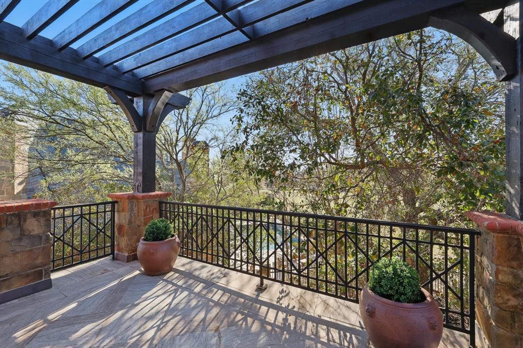 VAQUERO RESIDENTIAL - Residential