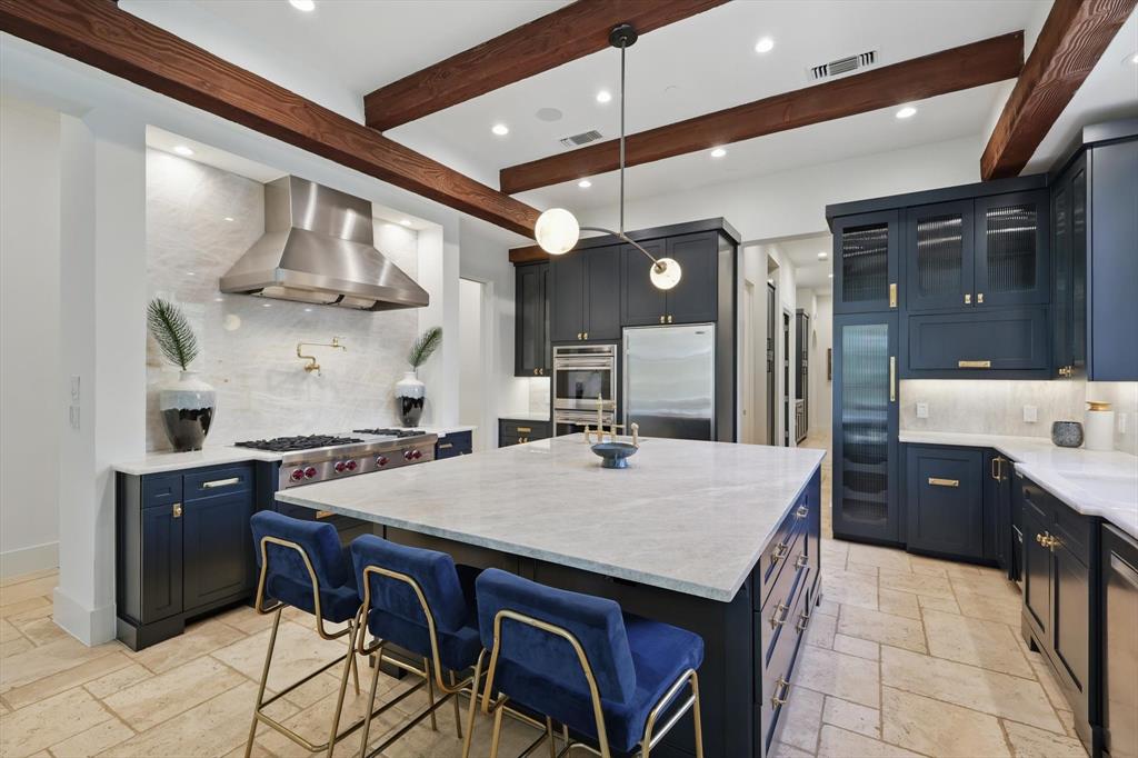 VAQUERO RESIDENTIAL - Residential