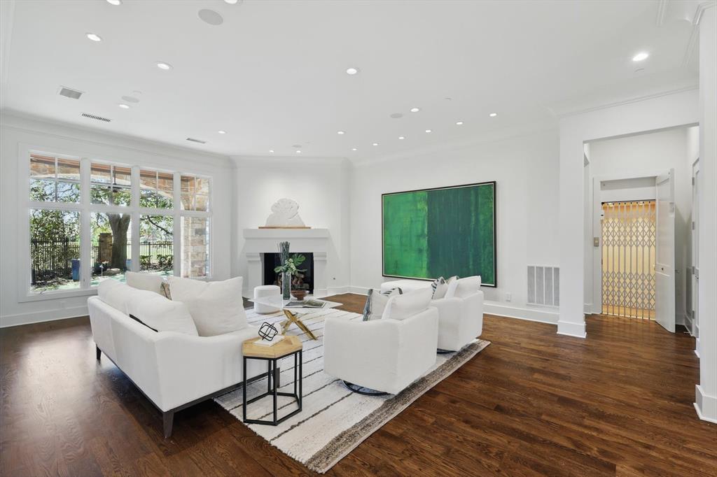 VAQUERO RESIDENTIAL - Residential