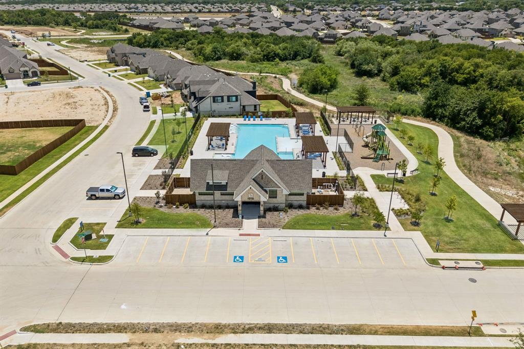 1005 Longbow Lane