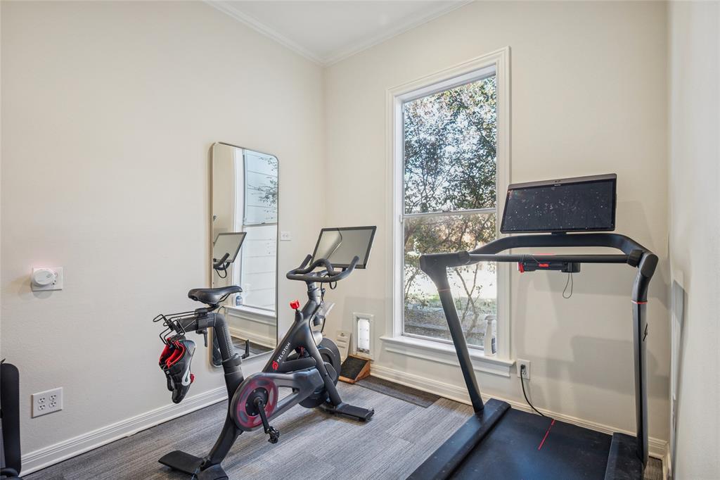 Lavendale Circle - Residential