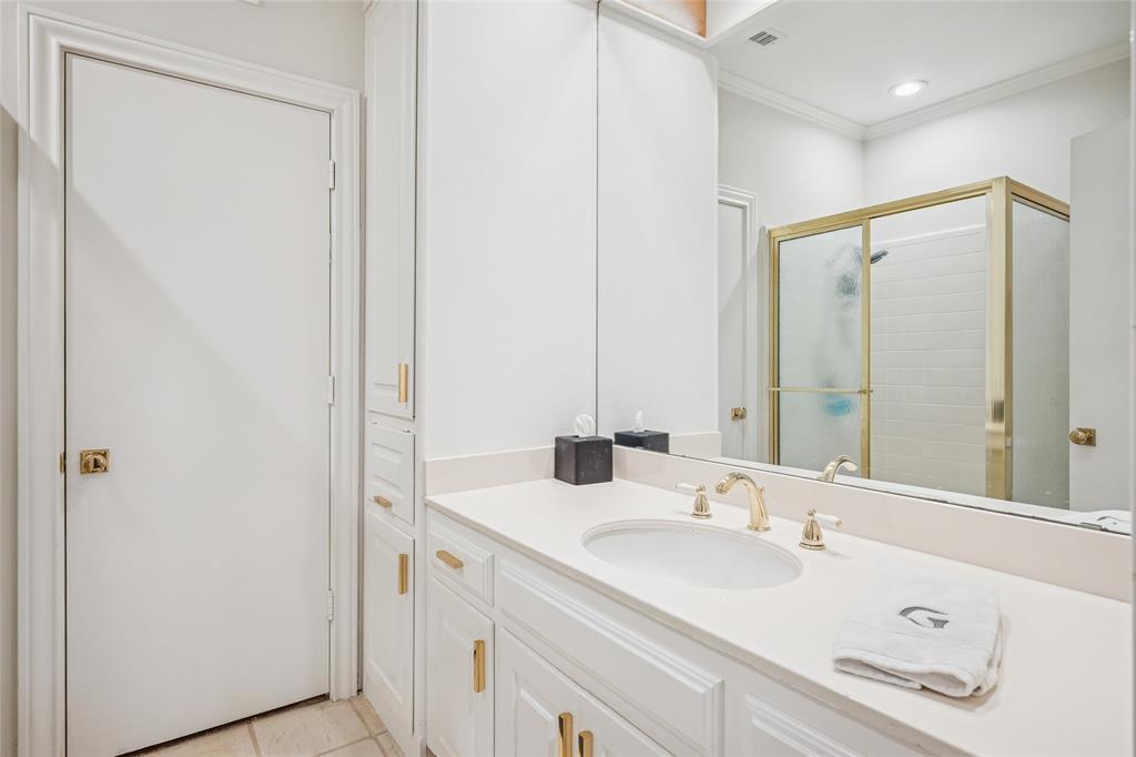 Lavendale Circle - Residential