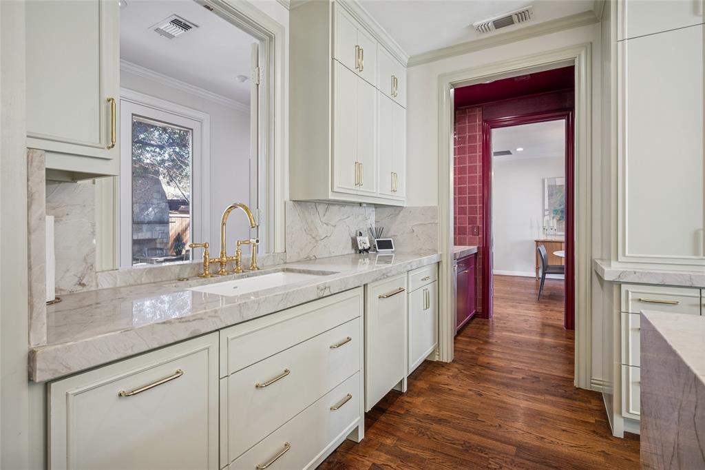 Lavendale Circle - Residential