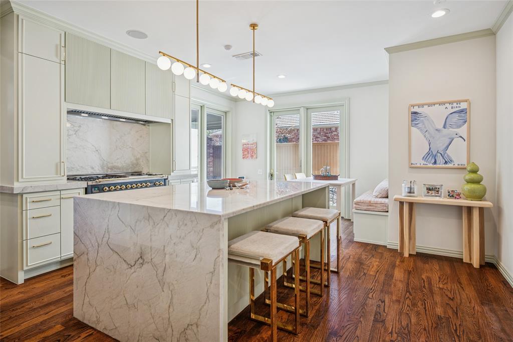 Lavendale Circle - Residential