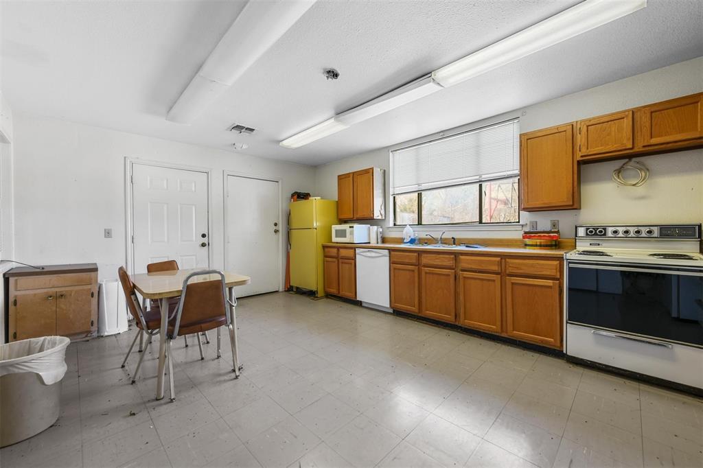 C CHANEY - Commercial Sale